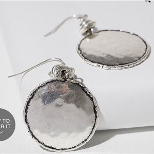 NWT Chicos Tayla Silver Earrings